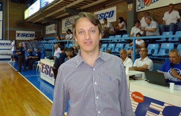 El paranaense, flamante DT de Libertad.