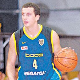 Alba vistió la casaca de Boca la temporada pasada (Foto: Olé)