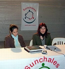 Adriana Giorgis y Mónica Ravazzani, durante la presentación de las jornadas (Prensa municipal).