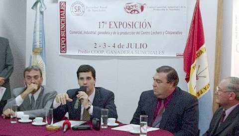 En el lanzamiento del 2004, se contó con la presencia del por entonces ministro de la Producción provincial, Desideri, junto a autoridades. Habían pasado muchos años sin expo y la expectativa era grande.