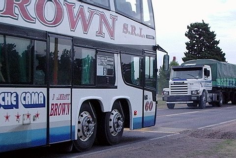 Los micros y la falta de controles, una de las polémicas actuales, con demasiadas víctimas de por medio.