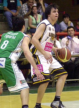 Ruiz Moreno, marcado por Figueroa (Gentileza Diario La Mañana de Córdoba).