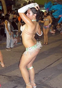 Una de las bailarinas de Itaverá.