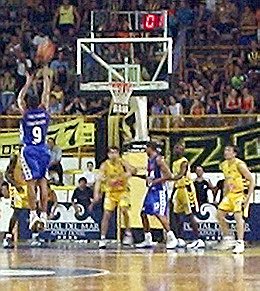 El último recuerdo de Libertad y Uberlandia, en El Hogar.