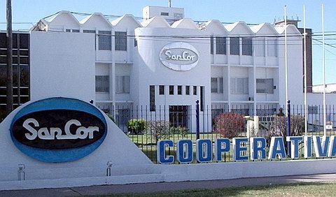 La cooperativa avanza en dos frentes con Venezuela.