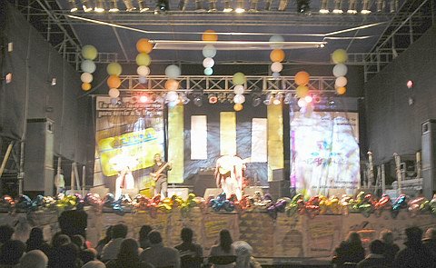 Los de Minetti, presentes en el monumental escenario.
