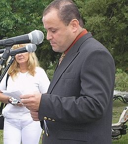 Gerardo Werger, durante el acto, leyendo su discurso.