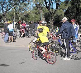 El momento de la reunión antes de partir.