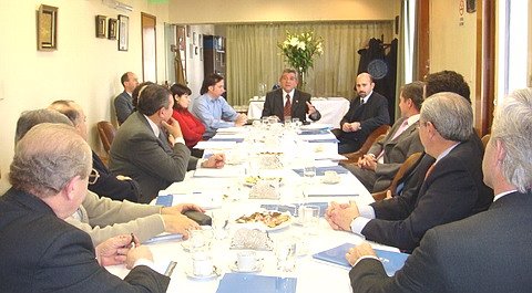 El consejo reunido en pleno (Prensa Aguas).
