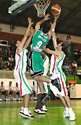 Gornatti, uno de los destacados en el albiverde.