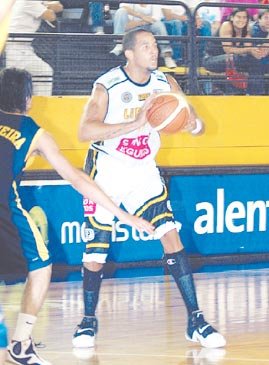 Pittman, clave en el despegue final ante Boca (Olé).