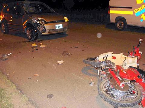 La imagen es elocuente y muestra cómo quedaron los vehículos involucrados (Edgardo Porporatto).