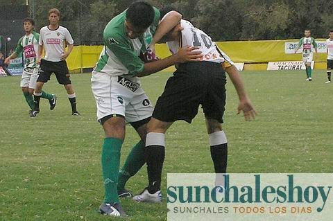 La pelea por la posesión fue a veces privilegiada por sobre otras cosas. Así salió un clásico luchado y por momentos áspero.
