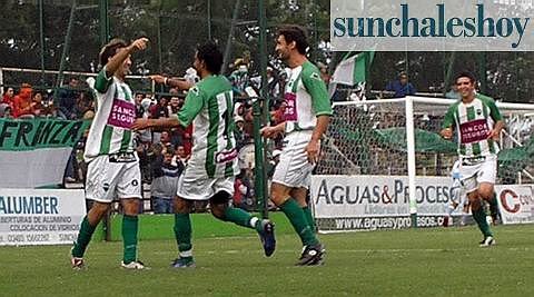 Todos con Ferrero. Gol y festejo.