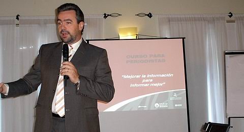 Botta Bernaus, durante la disertación ofrecida a la prensa.