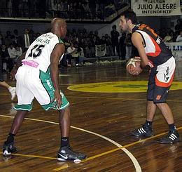 Unión forzó la defensa y achicó al final pero no le alcanzó la arremetida (Gentileza: Daniel Jimenes).