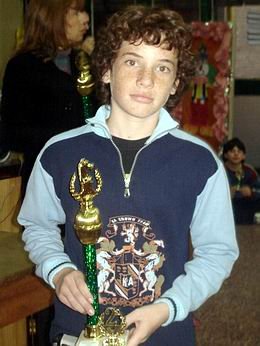 Adrian Parmit (Marcela Colautti).