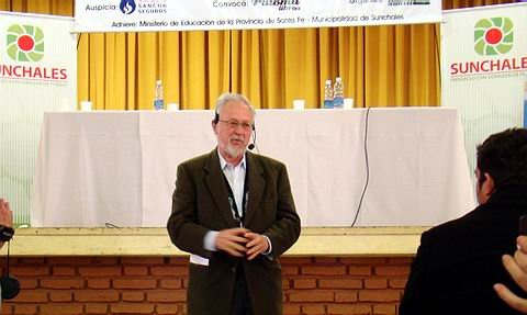 Ander Egg en plena disertación.