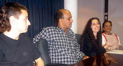 Javier Santos, Ramón Grimón, Marcela Sabio y Elsa González, los oradores que estuvieron en nuestra ciudad.