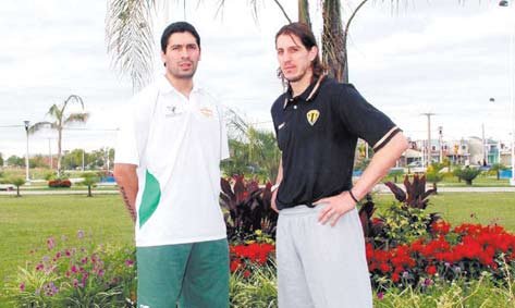 Pelussi y Gutierrez, seguros animadores del duelo de esta noche (Olé).