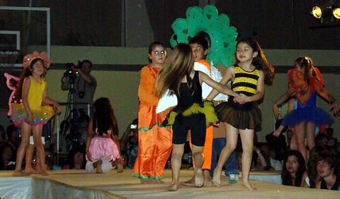 Los chicos de la escuela 1212, protagonistas de la noche.