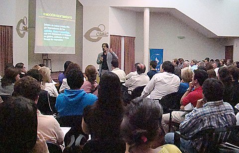 Abel Cortese, en plena disertación.