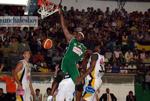 Unión siguió mostrando solidez y comienza a ilusionar a su gente.