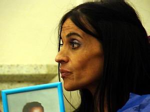 La autora, en la presentación de su novela.