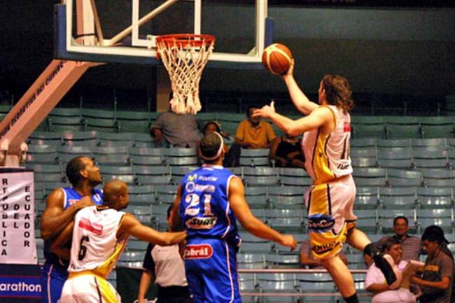 Llegada la mitad del partido, los Tigres cumplen con su objetivo (Foto: Diego Rosso).