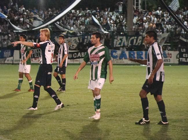 Talleres se llevó el partido en el primer tiempo (Foto: Daniel Ponce). Talleres se llevó el partido en el primer tiempo (Foto: Daniel Ponce).