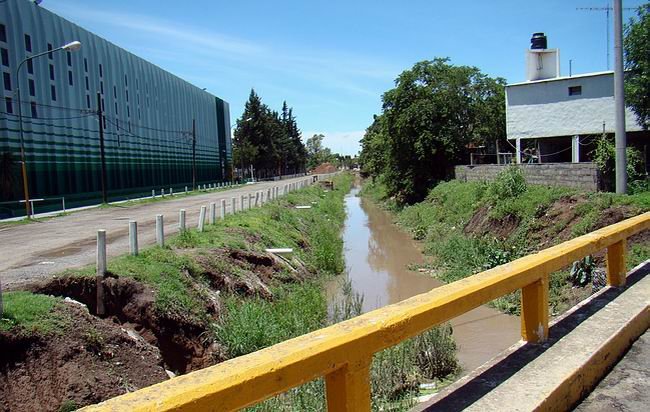Calle Miretti, ya circula únicamente de oeste a este.