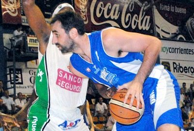 Kammerichs convirtió 14 puntos para el truinfo de Regatas.