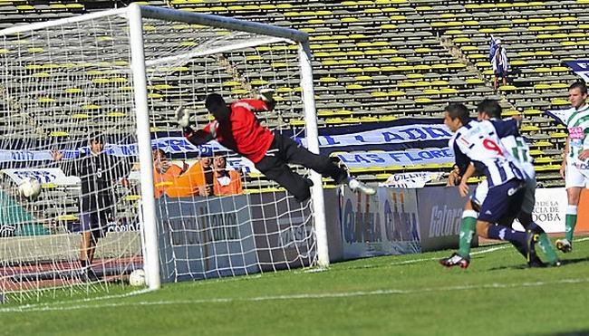 Talleres se quedó con el triunfo y la punta de la Tabla General (Foto: Telam). Talleres se quedó con el triunfo y la punta de la Tabla General (Foto: Telam).