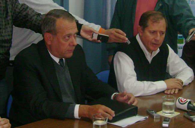 El intendente junto a Guillermo Hagemann (Foto: Prensa municipalidad).