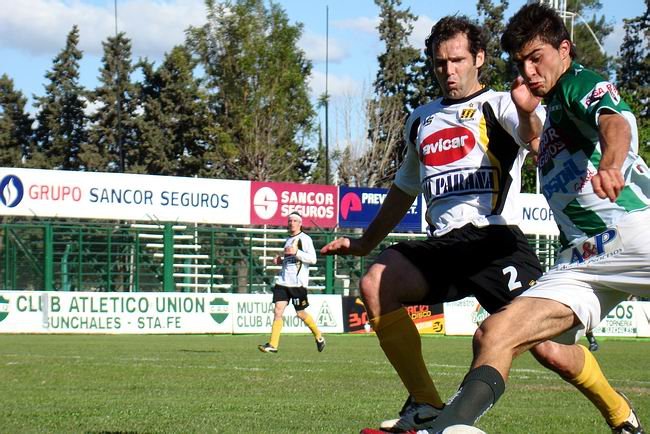 Santamarina hizo valer su historial ante el Bicho (Foto: Archivo).