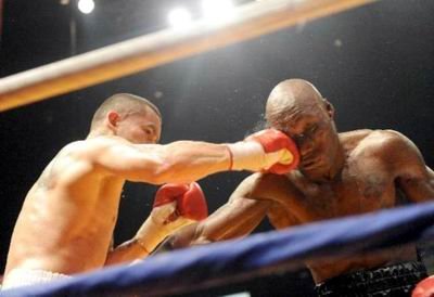 Maidana en acción, ayer por la noche (Foto: Internet).