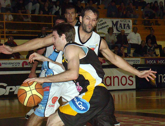 Saglietti, de buen aporte, especialmente en el segundo cuarto.