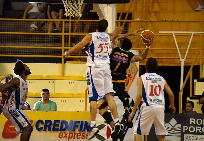 Galindo convertirá un doble y tendrá un lanzamiento extra, 3 de sus 35 puntos de anoche.