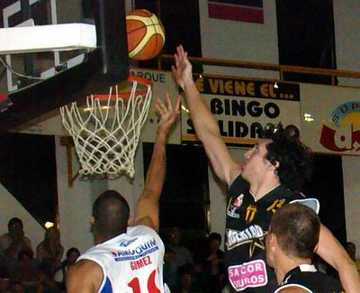 Libertad sabe cómo ganarle a los de Santiago y buscarán repetir esta noche (Archivo).