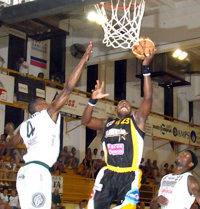 El recuerdo del último paso de Comodoro por Sunchales, en noviembre pasado (Archivo).