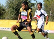 Quiroga, otro de los que intentó pero sin éxito vulnerar al rival (Foto: Diego Rosso).