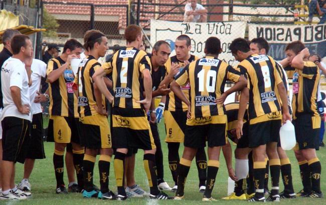 Delfino y el plantel listos para otro triunfo (archivo).