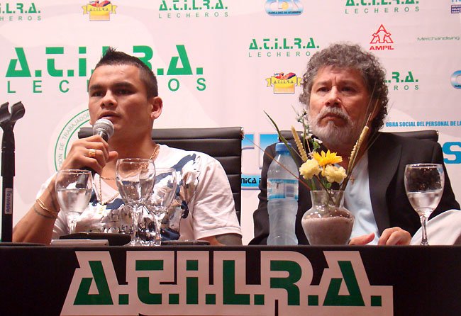 Maidana, junto a Ponce, en la conferencia de ayer.
