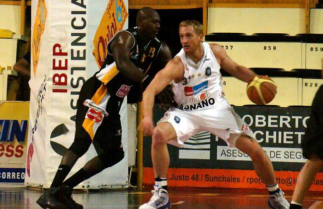 Battle y Reinick serán uno de los duelos de la noche (Archivo).