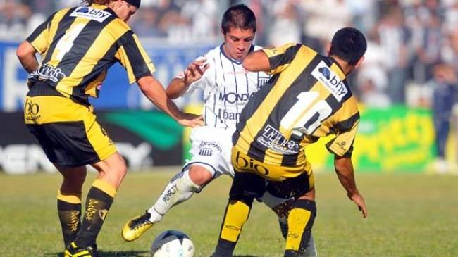 talleres3miercoles Desde el vamos el elenco cordobés sacó ventajas y se adueñó del partido (Foto: Martín Baez - Para: La Voz del Interior).