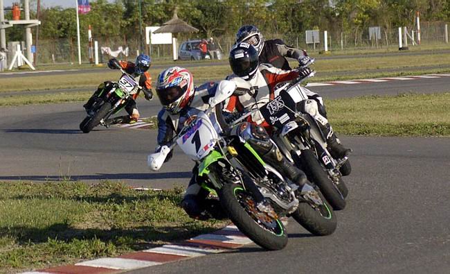 Supermotard1_650 Las motos volverán a correr el fin de semana.