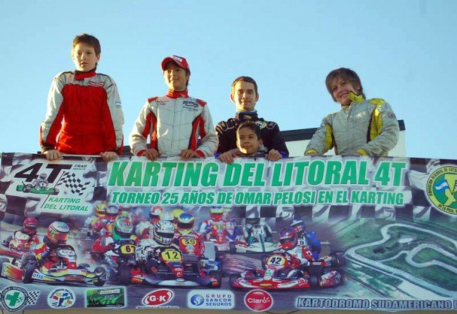 Los ganadores de la competencia de ayer (Foto: Prensa Karting del Litoral).