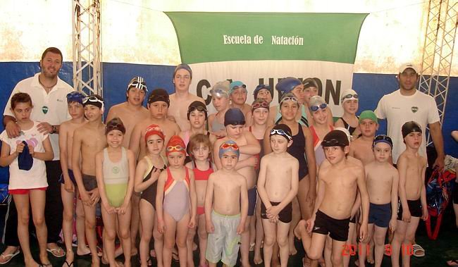 Los chicos integrantes de la delegación albiverde.