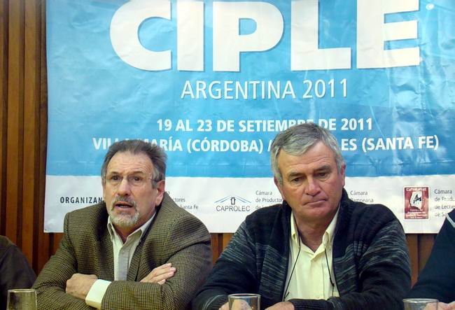 Ricardo Garnero, secretario de Meprolsafe a la izquierda y Ricardo Poi, presidente de la entidad.