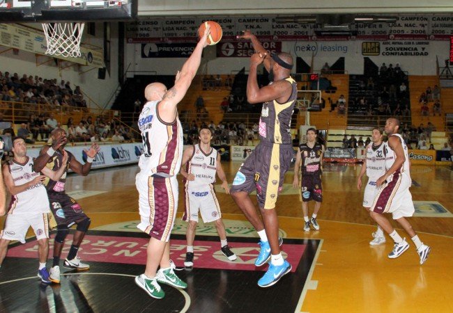 Lib_Lanus011211-4_1000